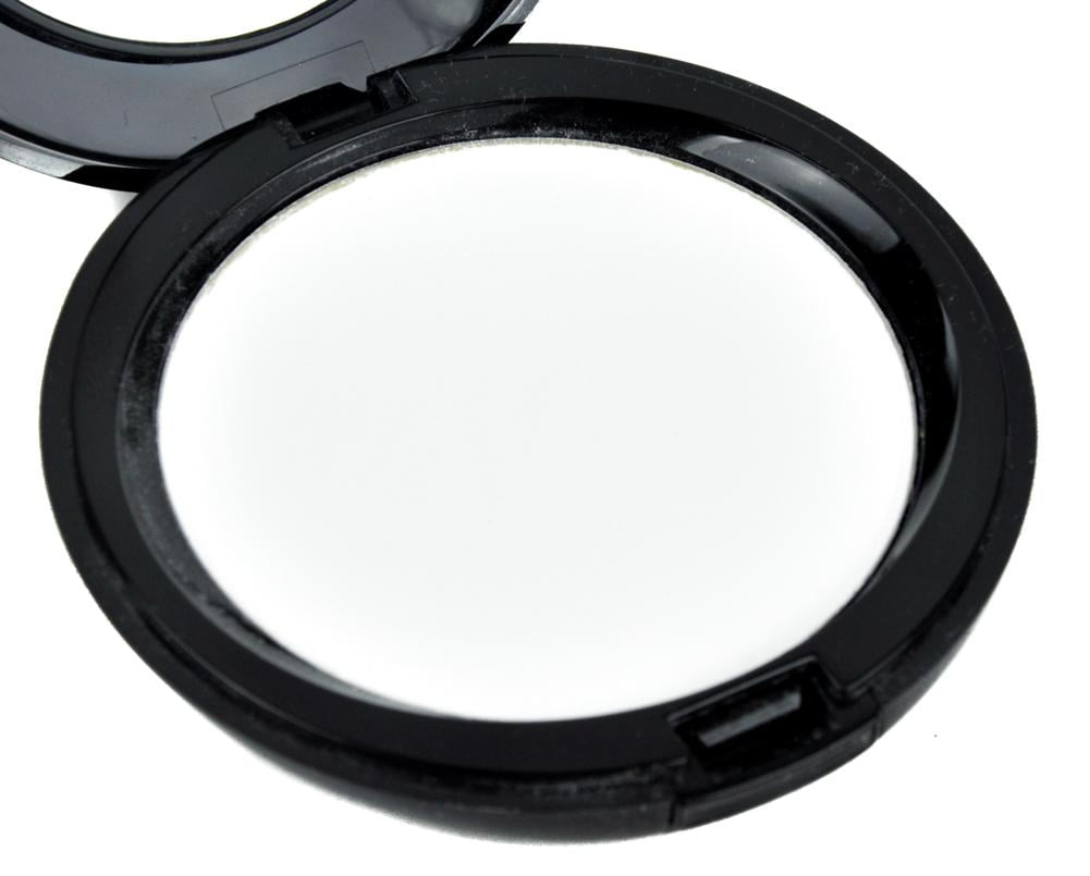 white pressed powder