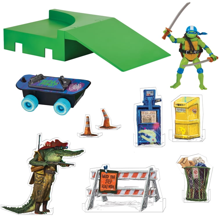 Teenage Mutant Ninja Turtles Build N' Shred Skatepark with Skater