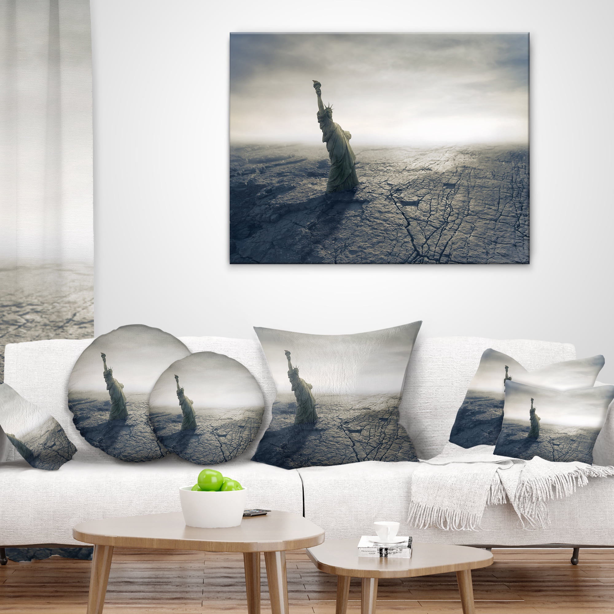 Designart Statue of Liberty in Dried Field - Landscape Photography Throw Pillow - 16x16