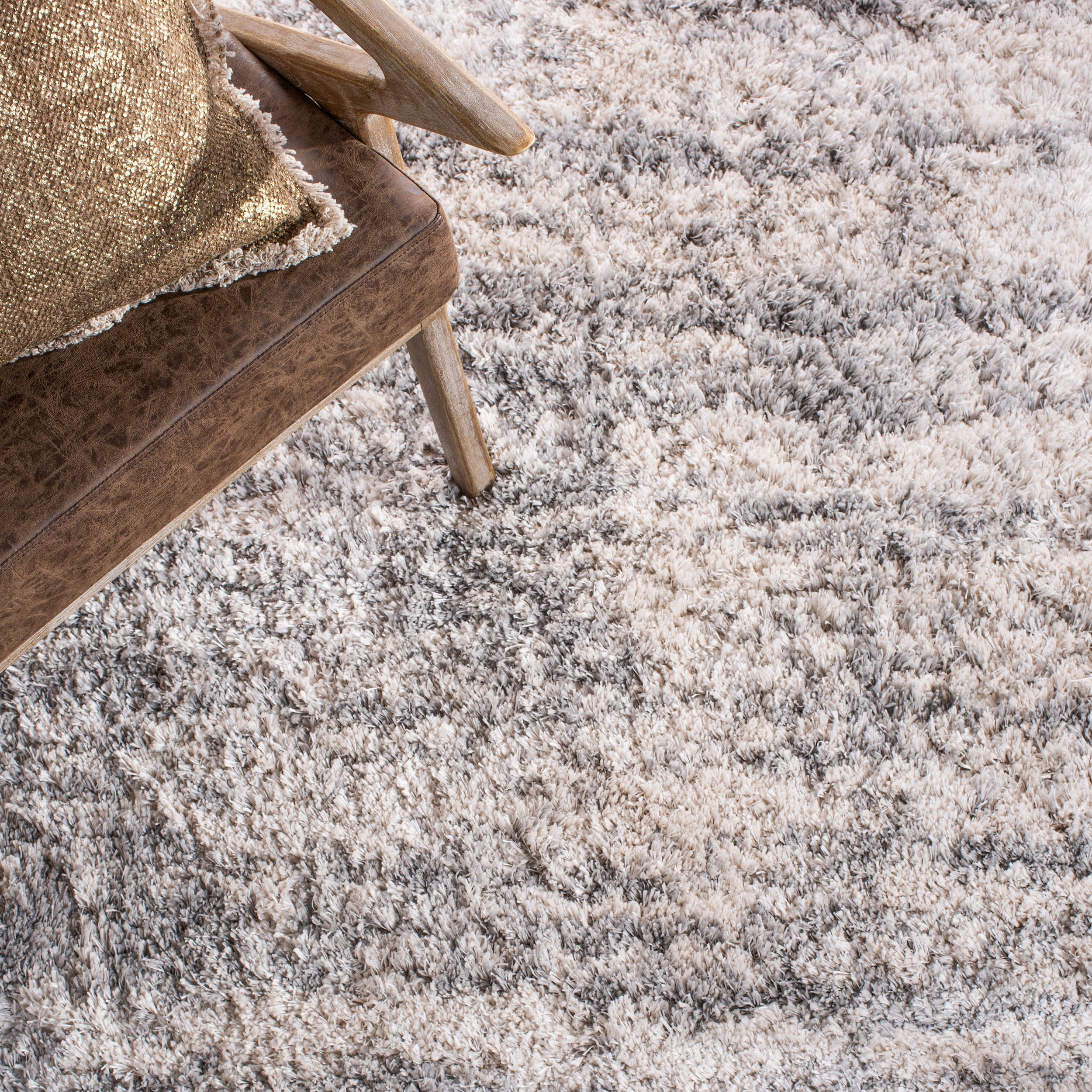 SAFAVIEH Iceland Issie Abstract Shag Area Rug, Ivory/Grey, 9' x 12'