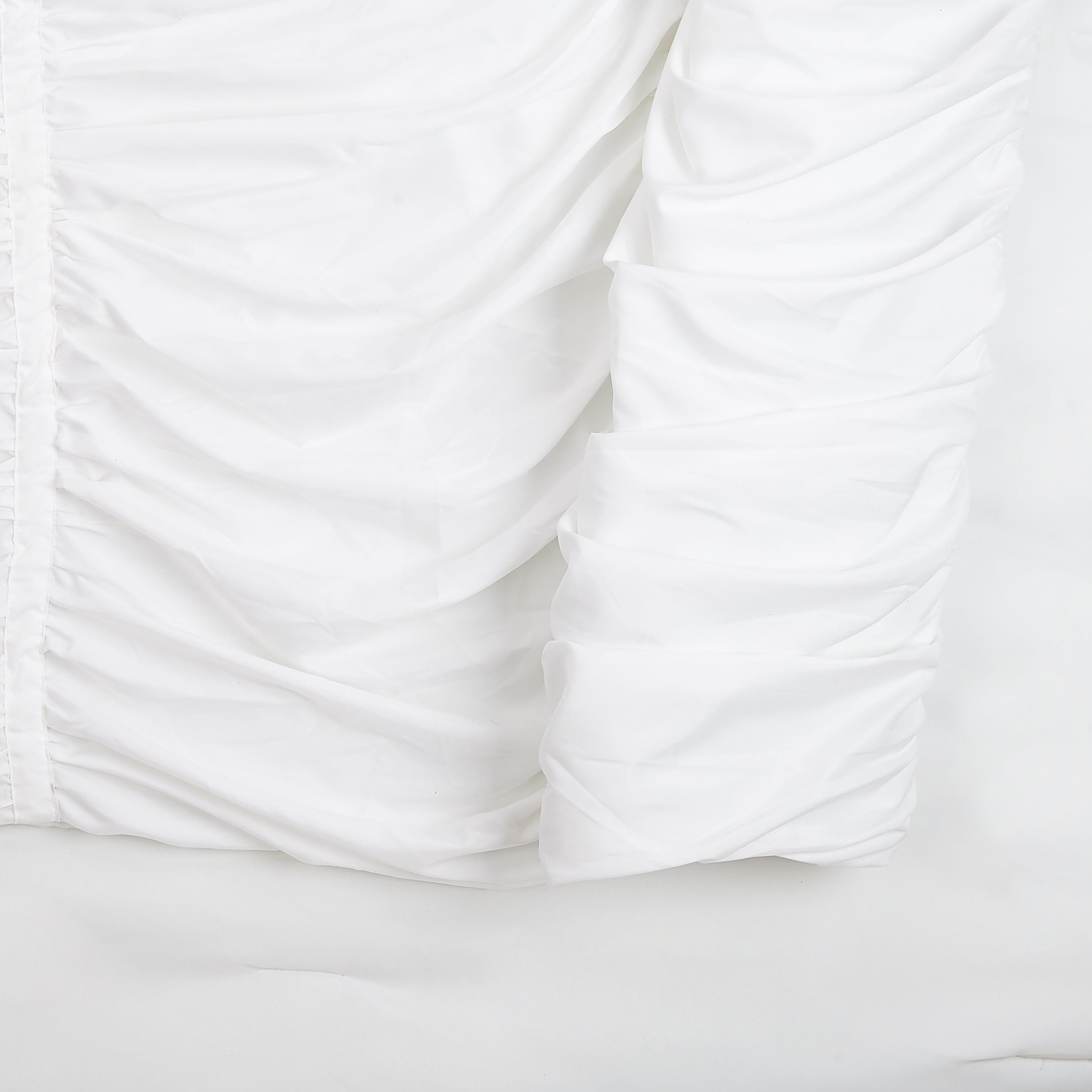 Modern Heirloom Emily White 3-Piece Pleated Comforter Set, Full/Queen