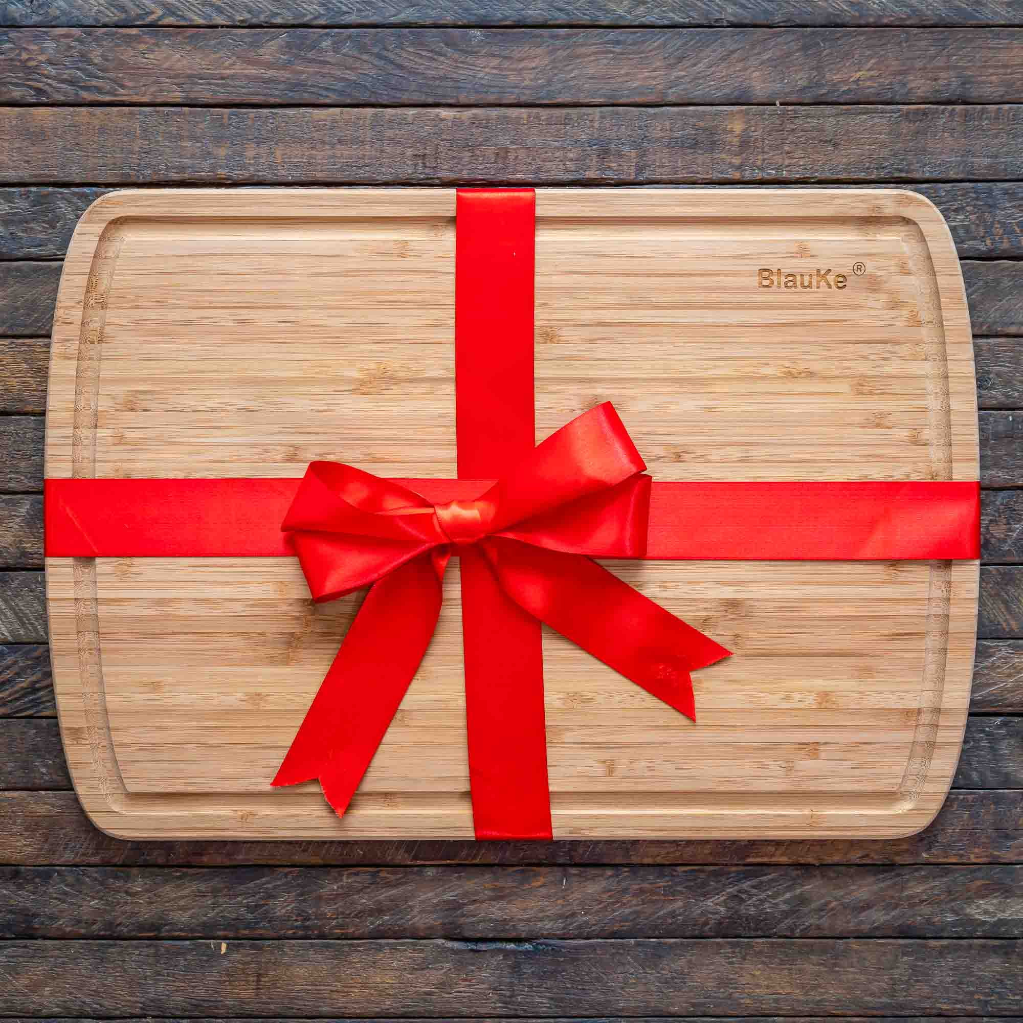 BlauKe® Wood Cutting Board for Kitchen – 18x12" Extra Large Bamboo Cutting Board with Juice Groove – Wooden Chopping Board, Serving Tray, Butcher Block