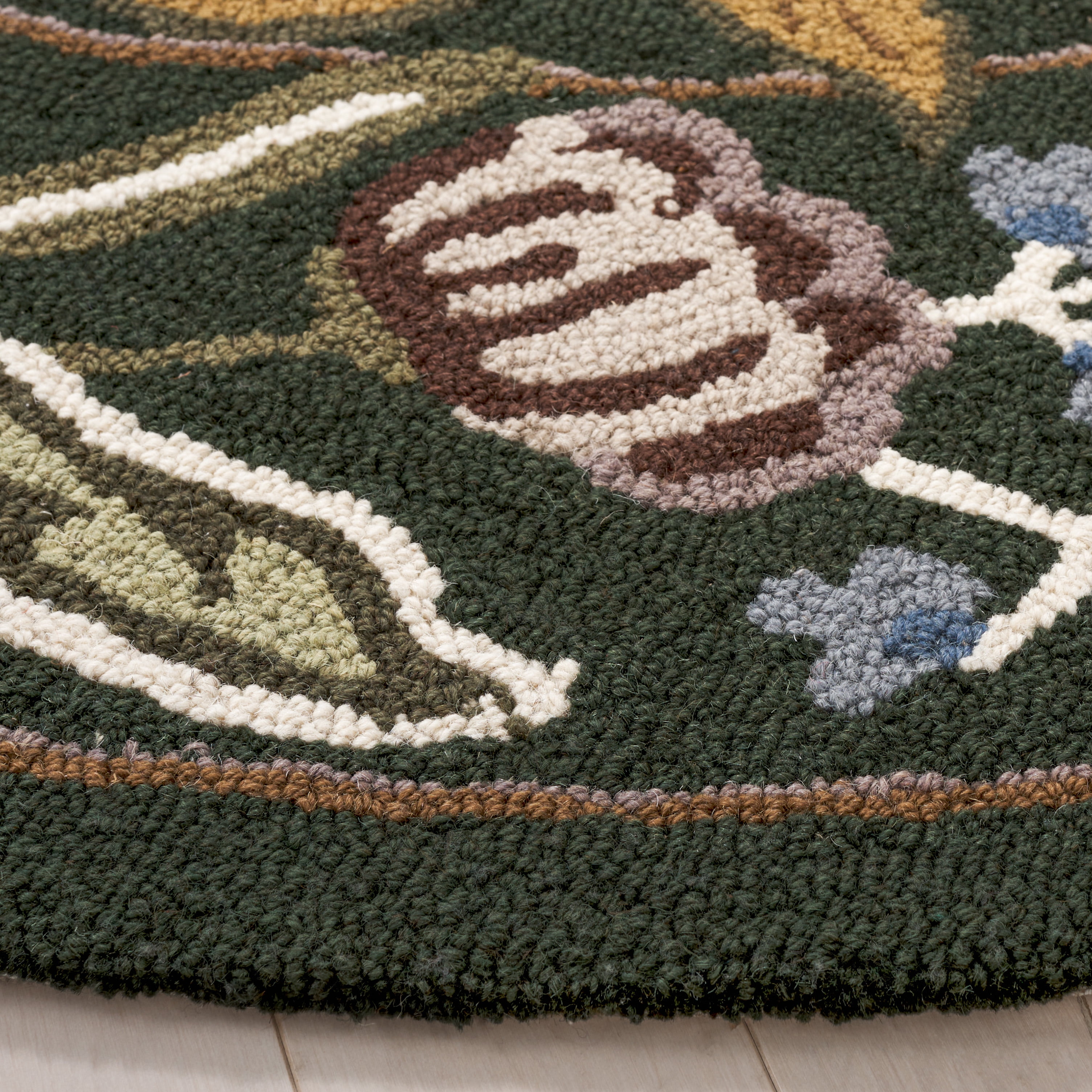 Safavieh Chelsea Mabelle Floral Wool Area Rug, Green/Pink, 4' x 4' Round