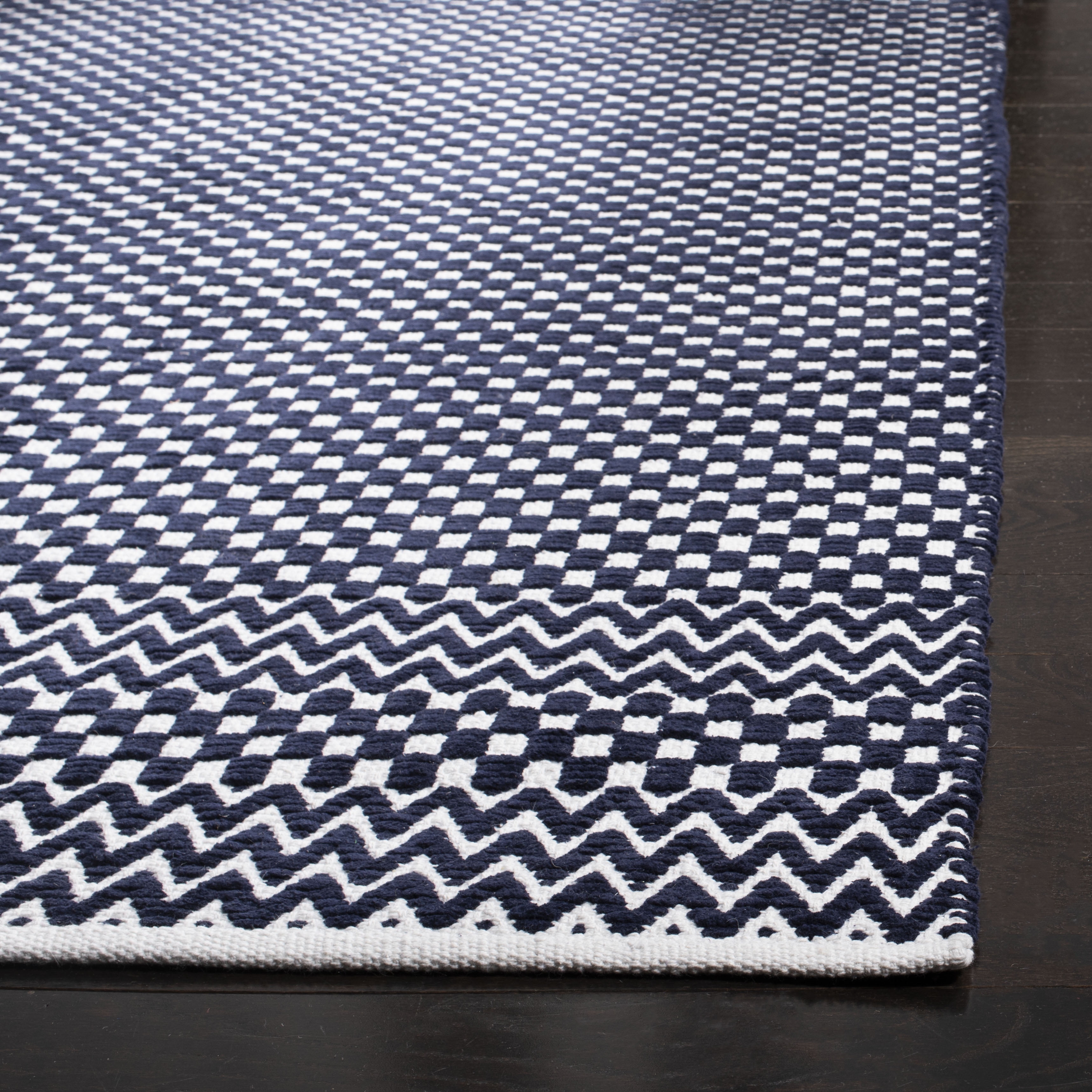 SAFAVIEH Boston Peter Geometric Cotton Area Rug, Navy, 5' x 8'