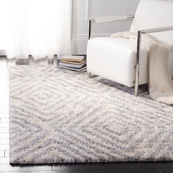 SAFAVIEH Berber Ellie Geometric Diamonds Shag Area Rug