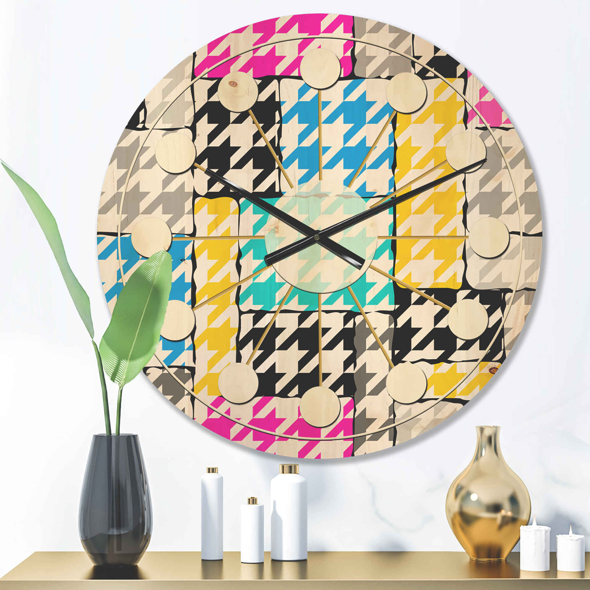 Designart 'Classic Pattern Hounds-tooth' Mid-Century Modern Wood Wall Clock