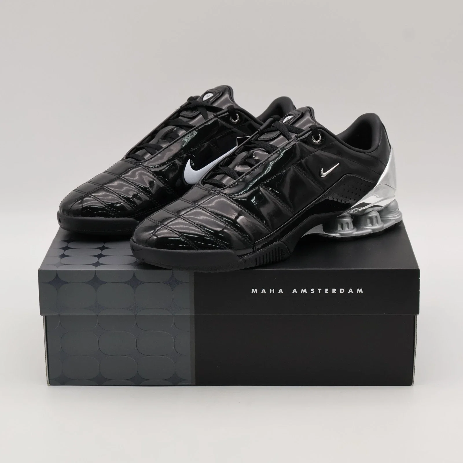 IM9326-001 Maha Amsterdam × Nike Total 90 Shox Magia Black