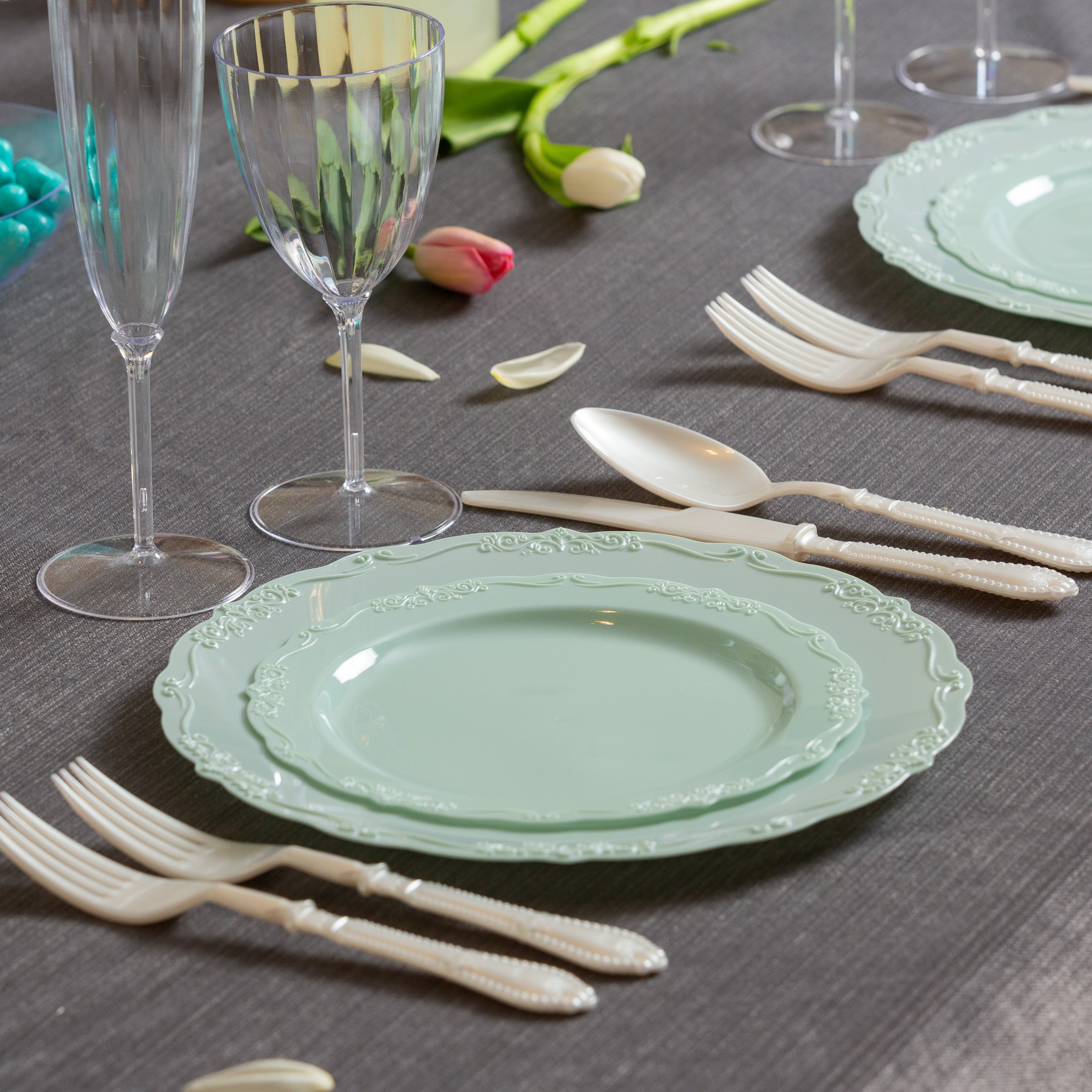 Posh Setting Disposable Plastic Plates Set, Vintage Party Plates, Light  Green/Sage 60 Pack (30 Guest) 30 x 10.25 Dinner & 30 x 7.25 Salad/Dessert  Plate 