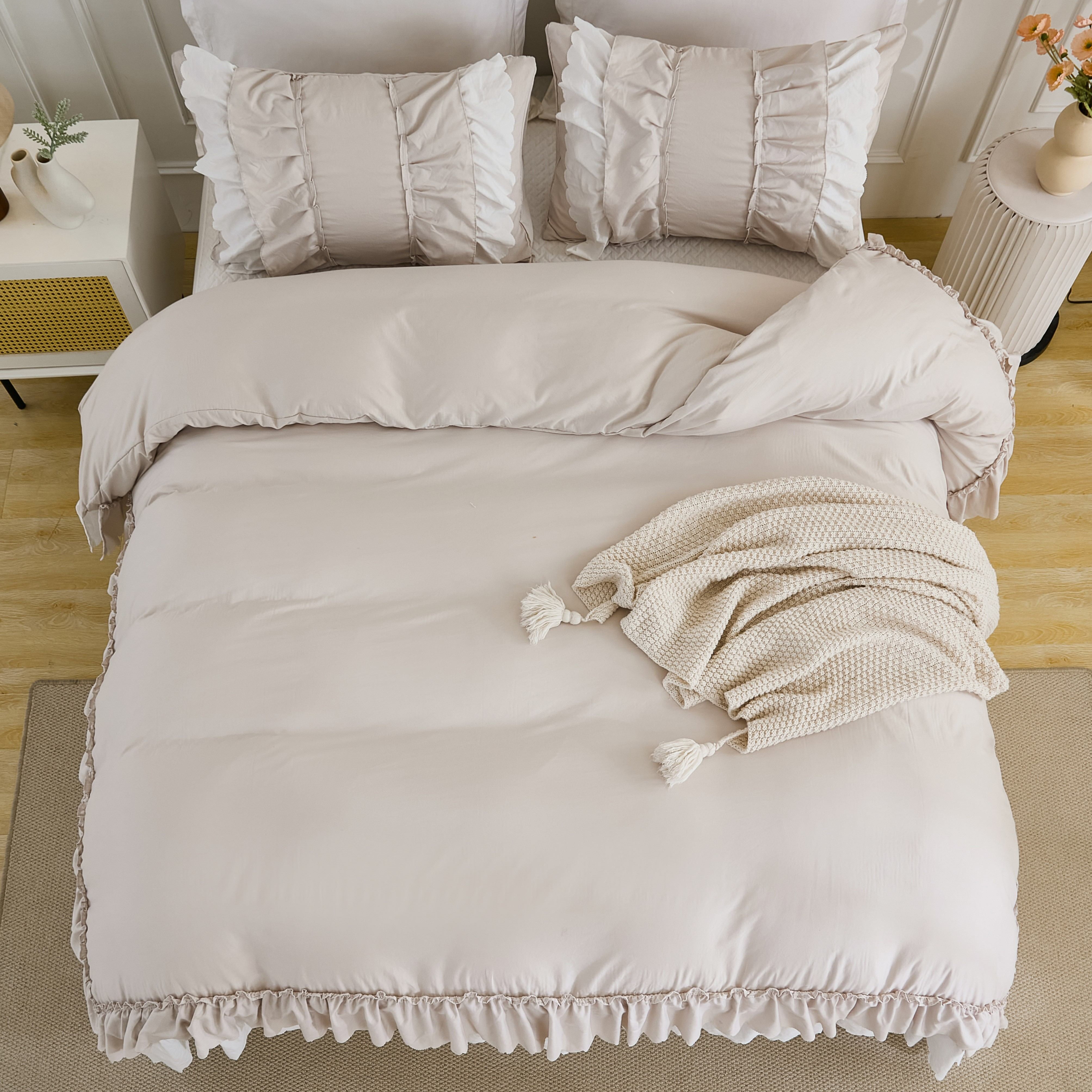 Ruffle Comforter Set Queen Size,Shabby Chic Boho Bedding Sets, Soft Fluffy Comforter Sets for All Season,Vintage Ruffled 3 Pcs Microfiber Lightweight Quilt Set for Home Decor
