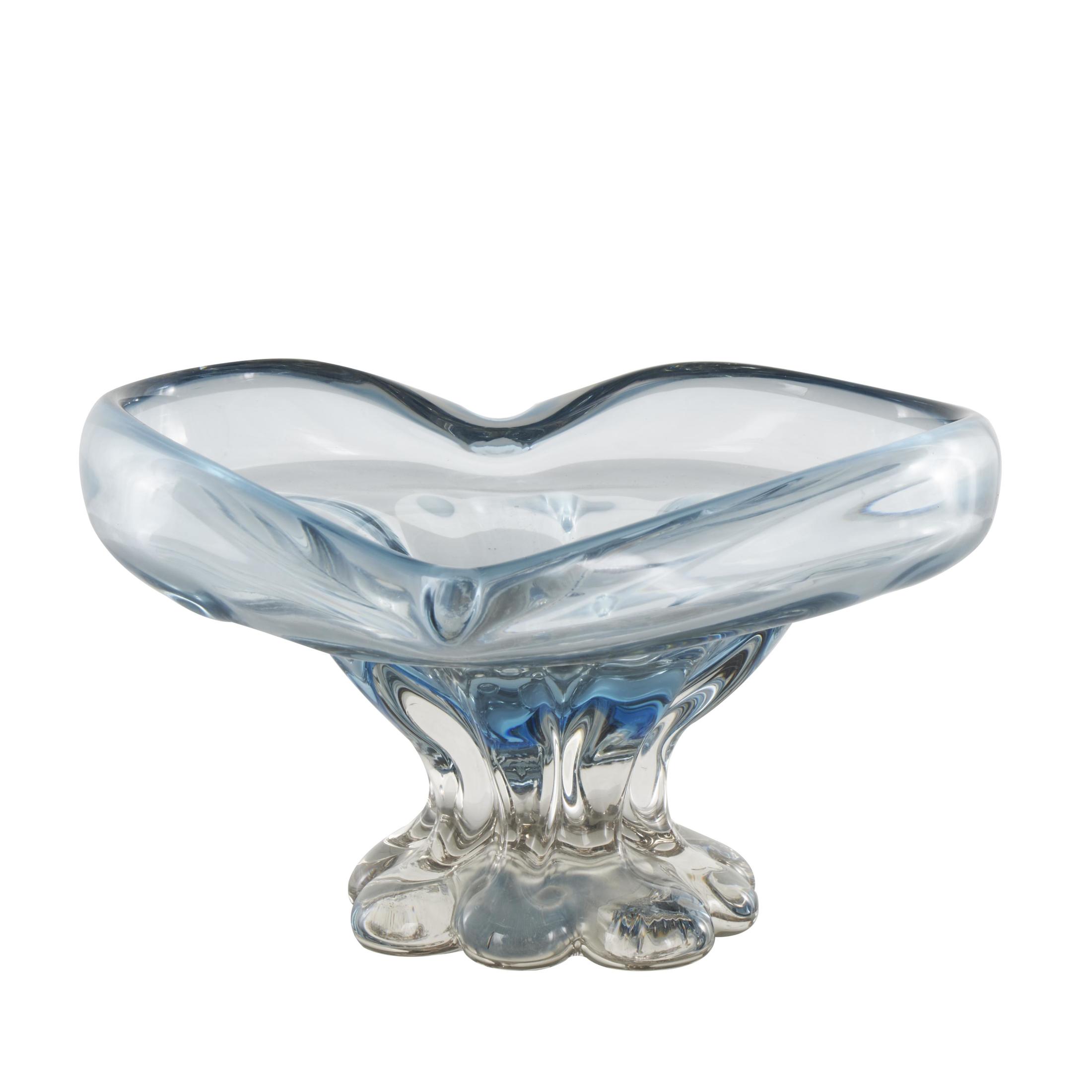 DecMode 11" Round Ombre Heart Blue Glass Decorative Bowl with Folded Curve Opening and Scalloped Base