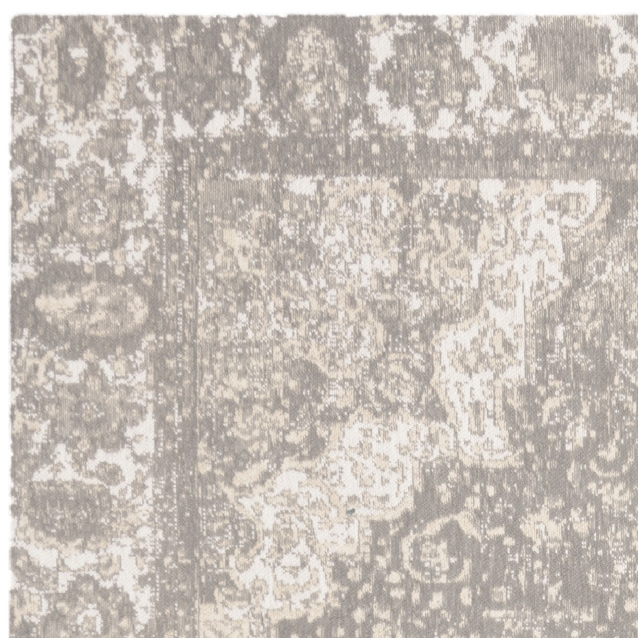 SAFAVIEH Classic Vintage Tris Floral Bordered Polyester Area Rug, Silver, 4' x 6'