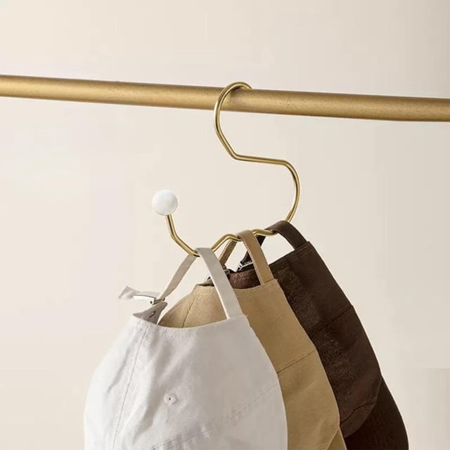 Multifunctional Metal Hat and Clothes Storage Rack with Anti-Slip Hooks for Caps, Bags and Belts, Easy No-Drill Installation, Space-Saving Home Organizer