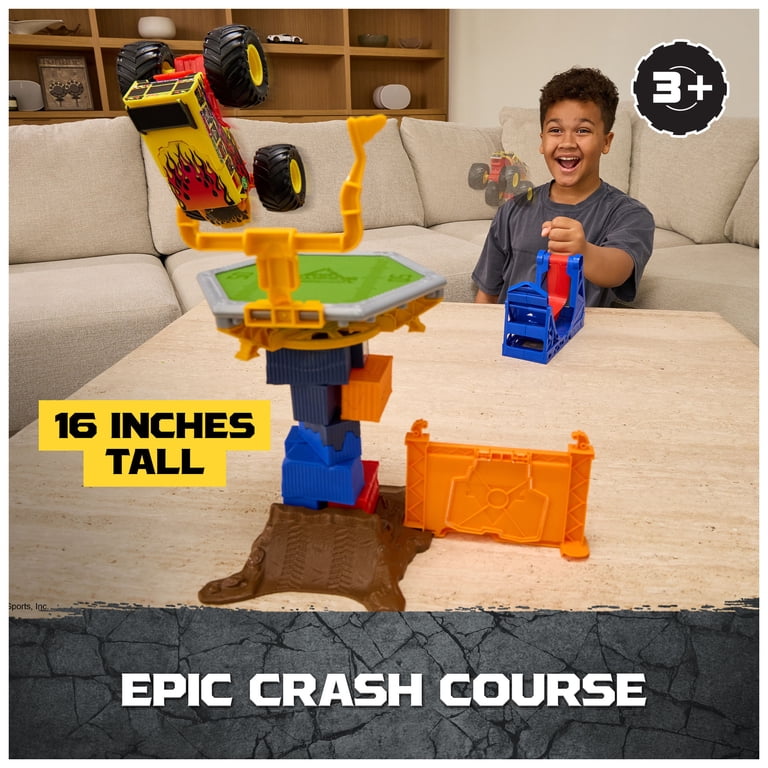 Monster Jam Smash & Bash Crash Course Playset with Truck photo 2