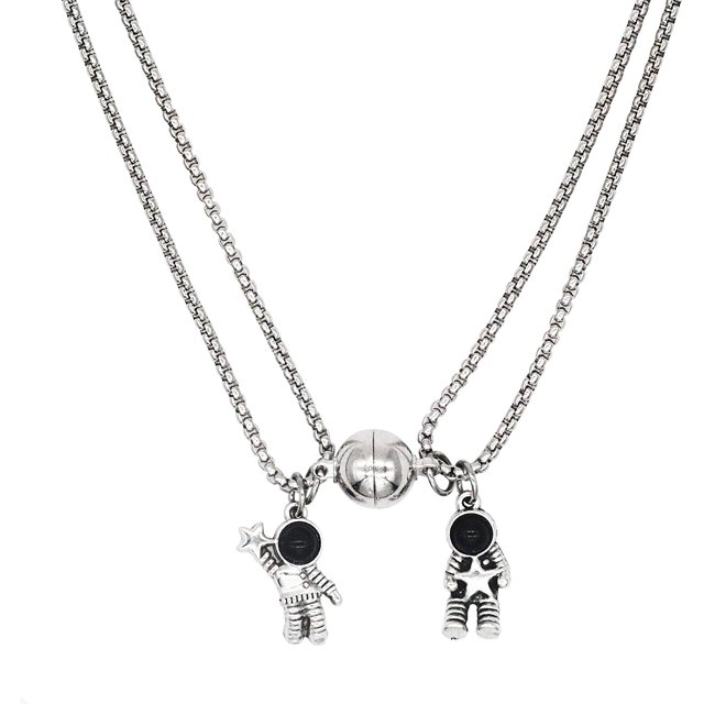 Collares magnéticos a juego con atracción mutua chapados para parejas, colgantes de astronauta con imanes, 2 piezas, regalo de Navidad y San Valentín, joyas para él y para ella
