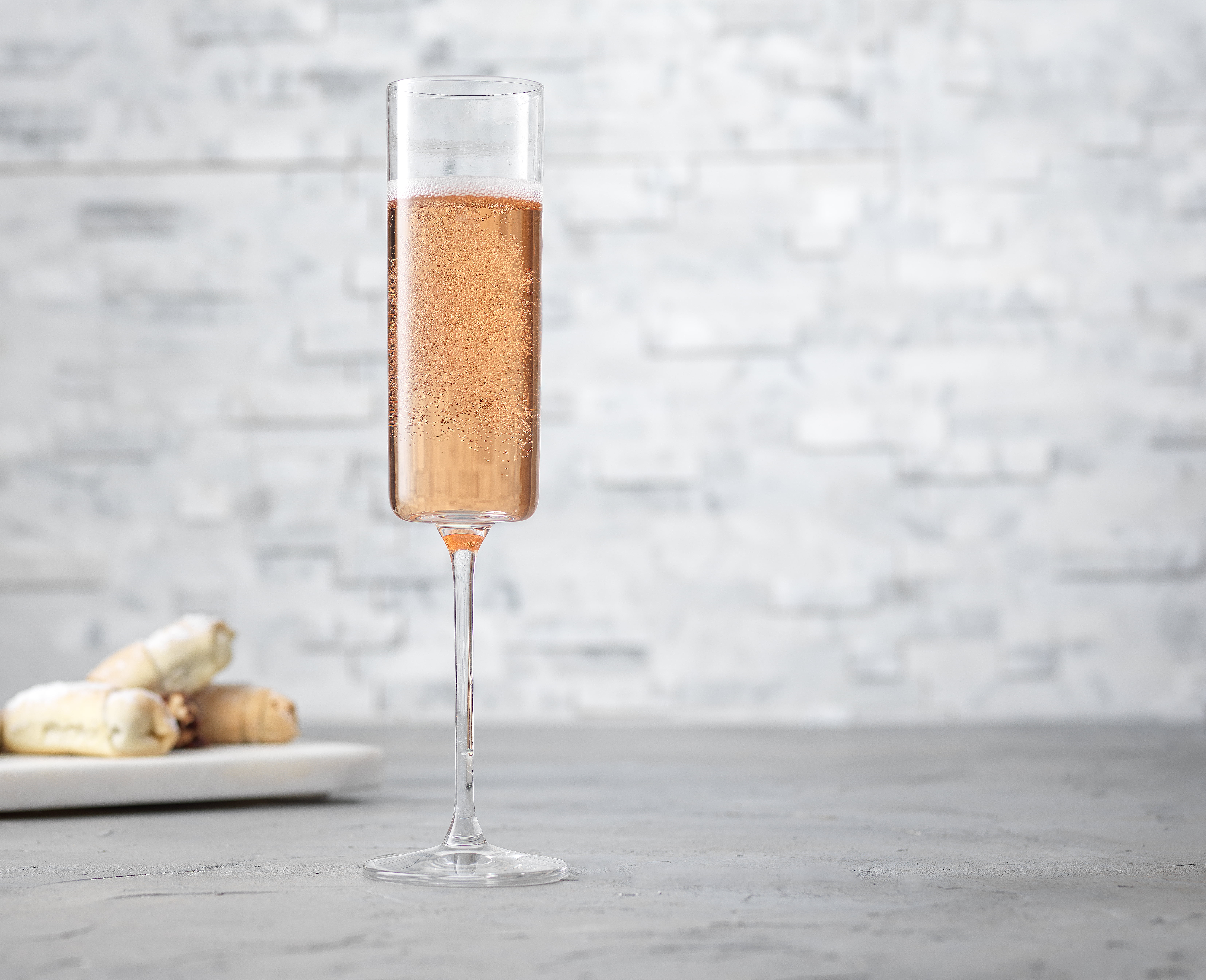 JoyJolt Milo Crystal Stemless Champagne Flute Glass Set of 4 - 9.4 oz