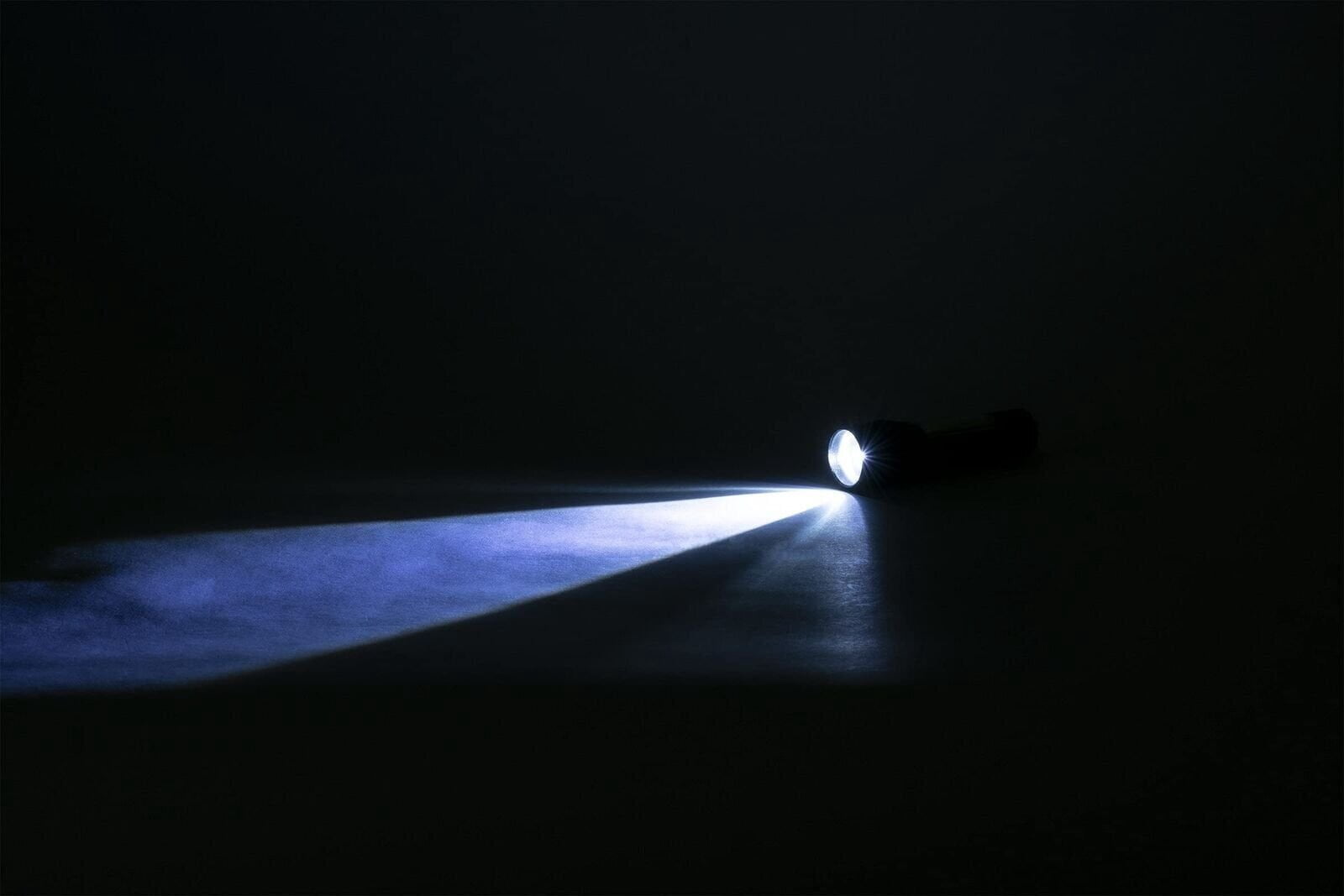 Dorcy 41-4380 100 Lumen USB Aluminum Rechargeable Pocket Flashlight, Black