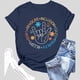 thumbnail image 2 of Camiseta informal de cuello redondo con letras estampadas para mujer, para el verano: tejido suave, estilo informal, tallas S-XXL, perfecta para el día a día., 2 of 3