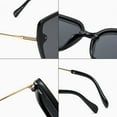 thumbnail image 4 of Gafas de sol decorativas Gafas de sol de moda europeas y americanas, hechas de PC y metal, 4 of 6