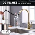 thumbnail image 3 of Grifo de cocina WEWE en oro cepillado con rociador desplegable, 3 of 7