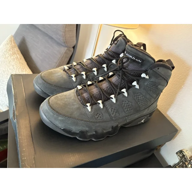 Ni - ke Size 9.5 - Air Jordan 9 Retro Anthracite VNDS