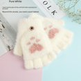 thumbnail image 2 of Guantes cálidos de invierno de doble propósito con forma de pata de oso y medio dedo para estudiantes adultos, 2 of 5