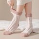 thumbnail image 3 of 1 par de calcetines cómodos de terciopelo coral hasta media pantorrilla, suaves, elásticos, gruesos, cálidos, largos, de felpa, de fibra de poliéster, para dormir mensualmente para mujer., 3 of 8