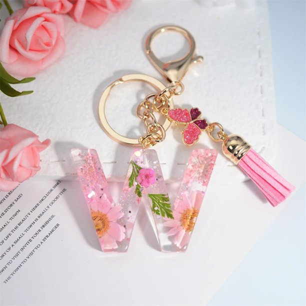 Llaveros con iniciales de flores secas de A-Z para mujer, colgante de borla de mariposa, adornos para bolsos, llavero de coche, regalos de recuerdo