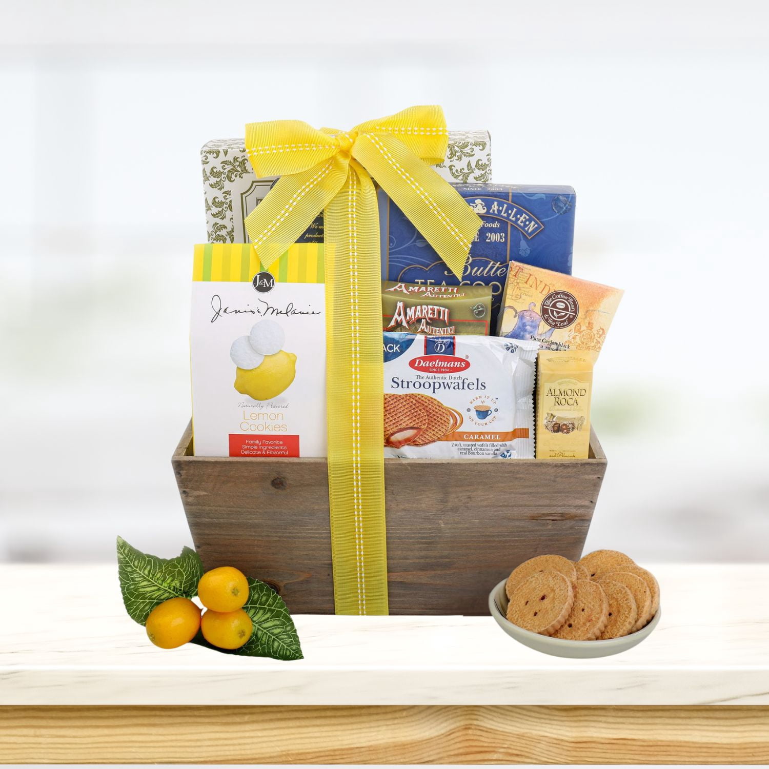 Alder Creek Gift Baskets Lemon Breeze Gift Tote (7 Pieces)