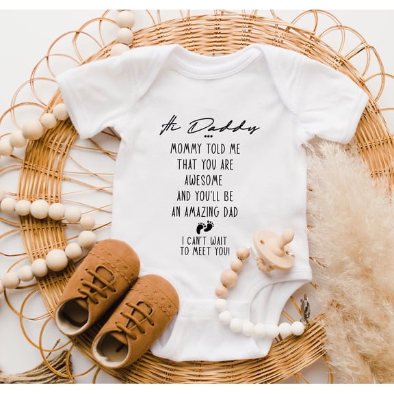 Hello Daddy Onesie, Fathers Day Gift, Pregnancy Announcement For Husband, Pregnancy Reveal Onesie, Surprise To Husband, Daddy'S Babe Shirt Cute and Cool Baby Bodysuit, BABY BODYSUIT LAT 4424