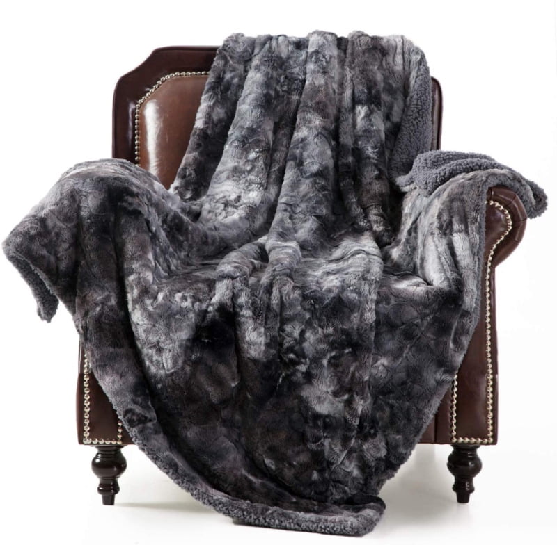 Bedsure Soft Fuzzy Faux Fur Shaggy Blanket Throw Reversible Sherpa Fleece Shag T