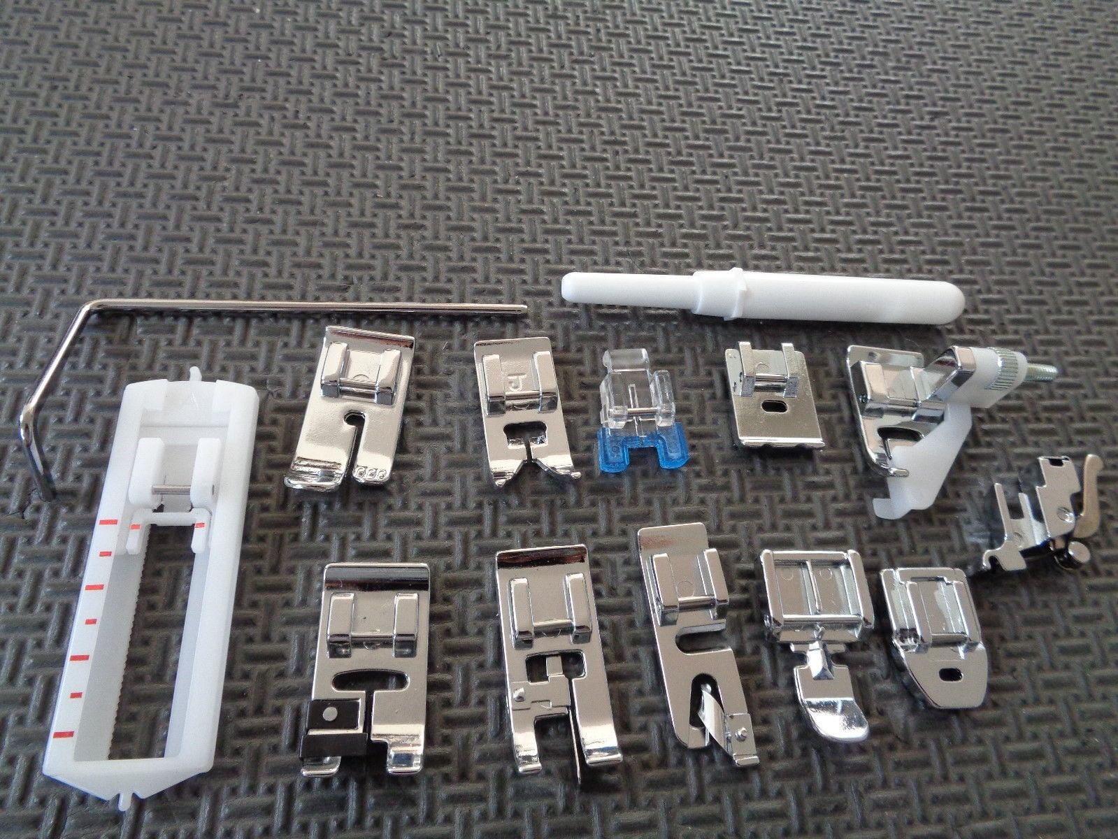 Low Shank Presser Foot Feet Kit Set Singer Simple 3116,2263,3221,3223