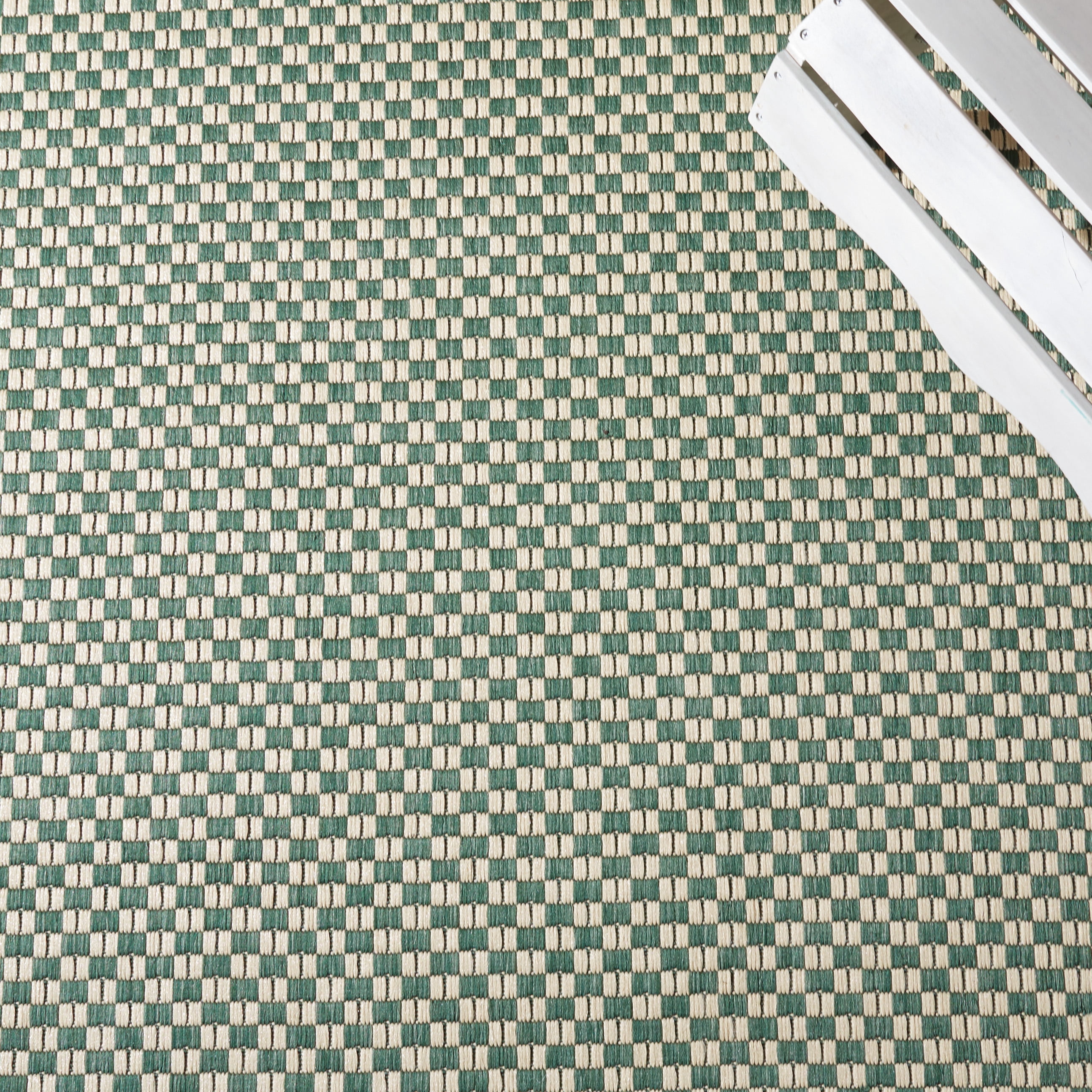 SAFAVIEH Courtyard Flint Checkered Indoor/Outdoor Area Rug, Dark Green/Beige, 6'7" x 6'7" Square