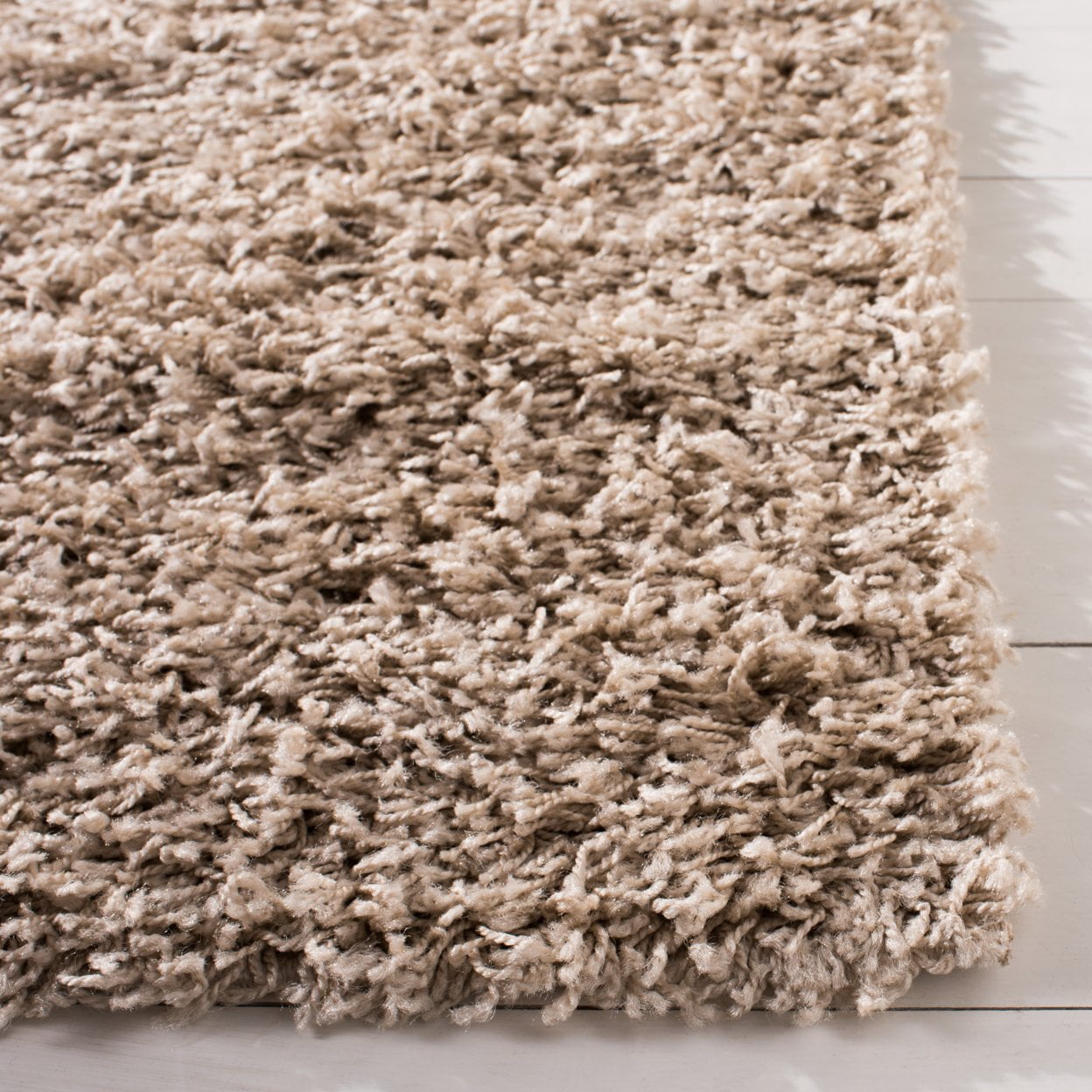 SAFAVIEH Athens Lavena Solid Shag Area Rug, Beige, 6'7" x 6'7" Square