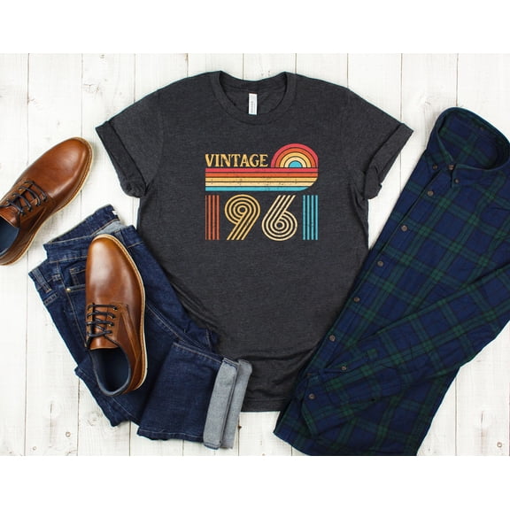 Vintage 1961 Retro Sunset Vintage 1961 Graphic Tee Retro 1961 T-Shirt Classic 1961 Design 1961 Birthday Keepsake Unisex Crew Tee