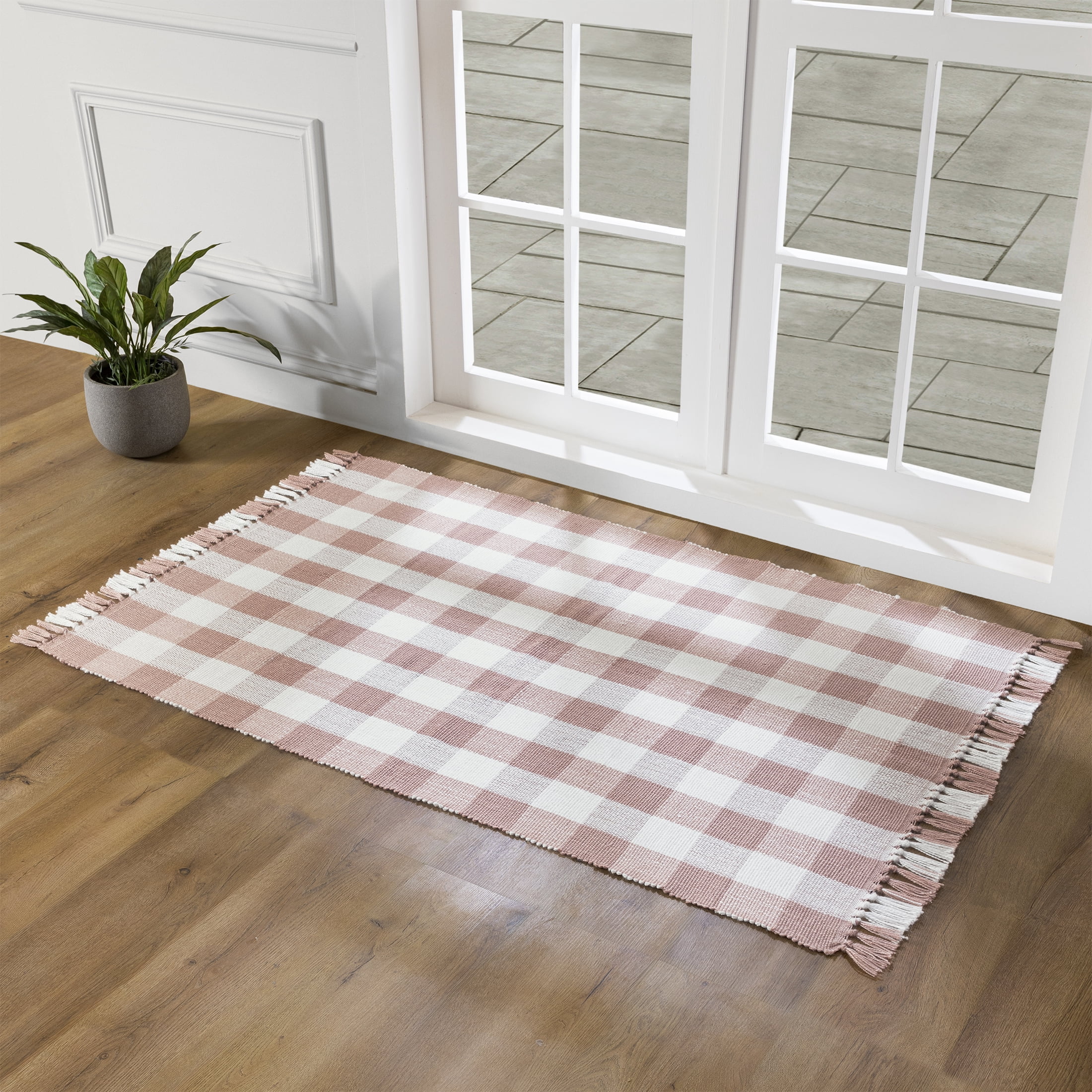 My Texas House Pink Gingham Fringe Indoor/Outdoor Layering Rug, 38" x 58"