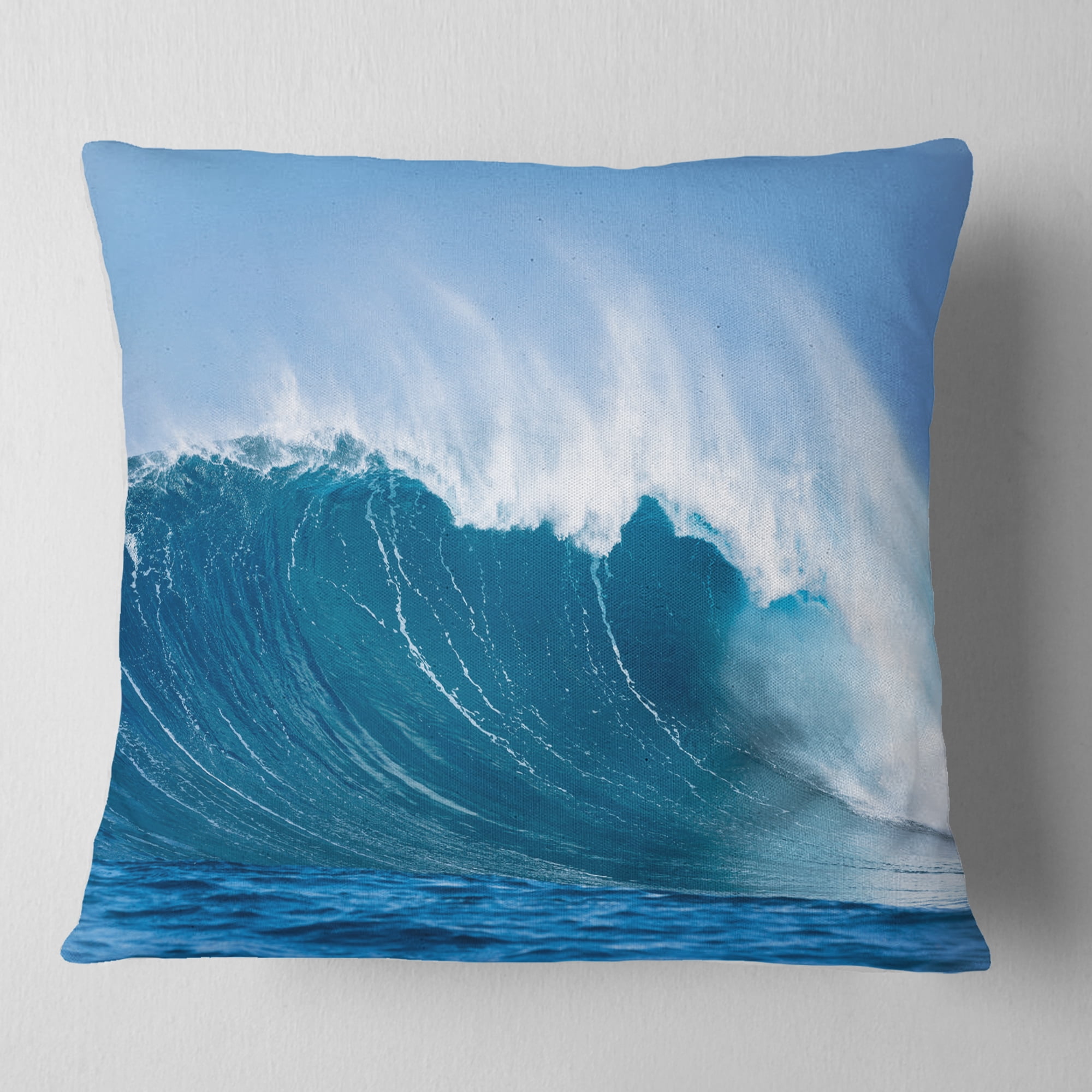 Designart Sky Hitting Ocean Waves - Seascape Throw Pillow - 18x18