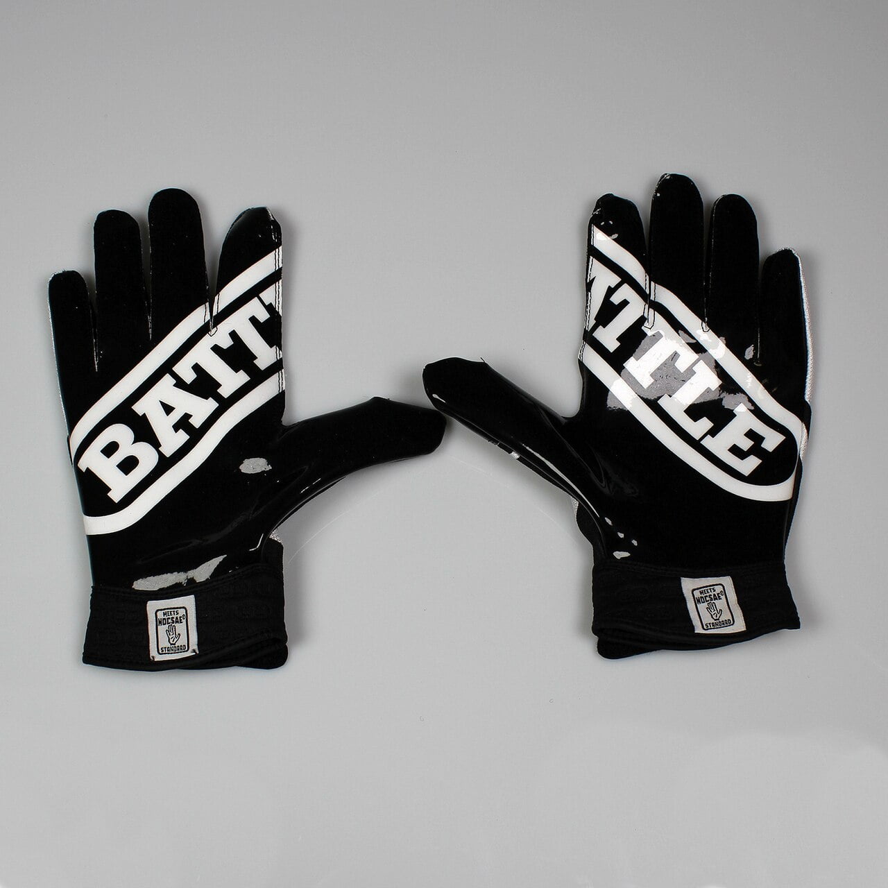 Battle Receivers Ultra-Stick Football Gloves - Youth Large - Black/White