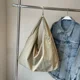 thumbnail image 5 of Bolso de mano de nailon de gran capacidad 2024 de alta calidad para mujer, con cremallera, sólido, de gran belleza, a la moda, suave, sencillo y moderno, 5 of 5
