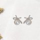 thumbnail image 1 of Pendientes de lazo para mujer, pendientes de lazo con diamantes de imitación, accesorios delicados y modernos, pendientes de lazo de perlas para , Plata, 1 of 9