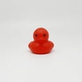 thumbnail image 1 of Mini juguetes de baño de patito que juega con agua, patito de vinilo para bebé, juguetes educativos para niños, 1 of 6
