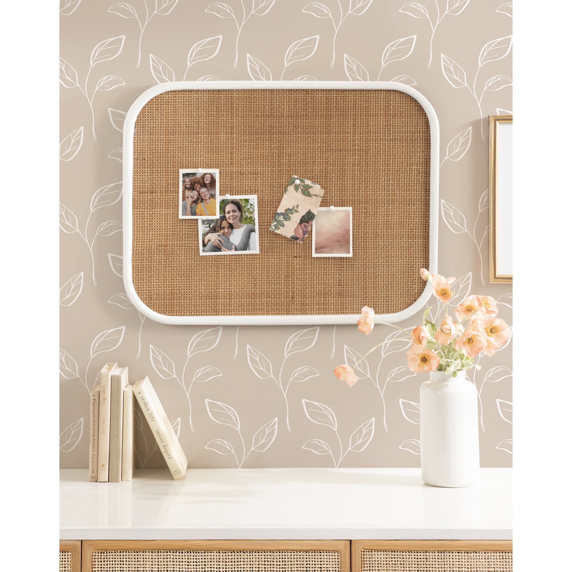 Kate and Laurel Planche Modern Rattan Wall Pinboard, 20 x 26, White and Natural Rattan, Boho Rounded Rectangle Wall Organizer for Use as Cork Board, Vision Board, or Bulletin Board