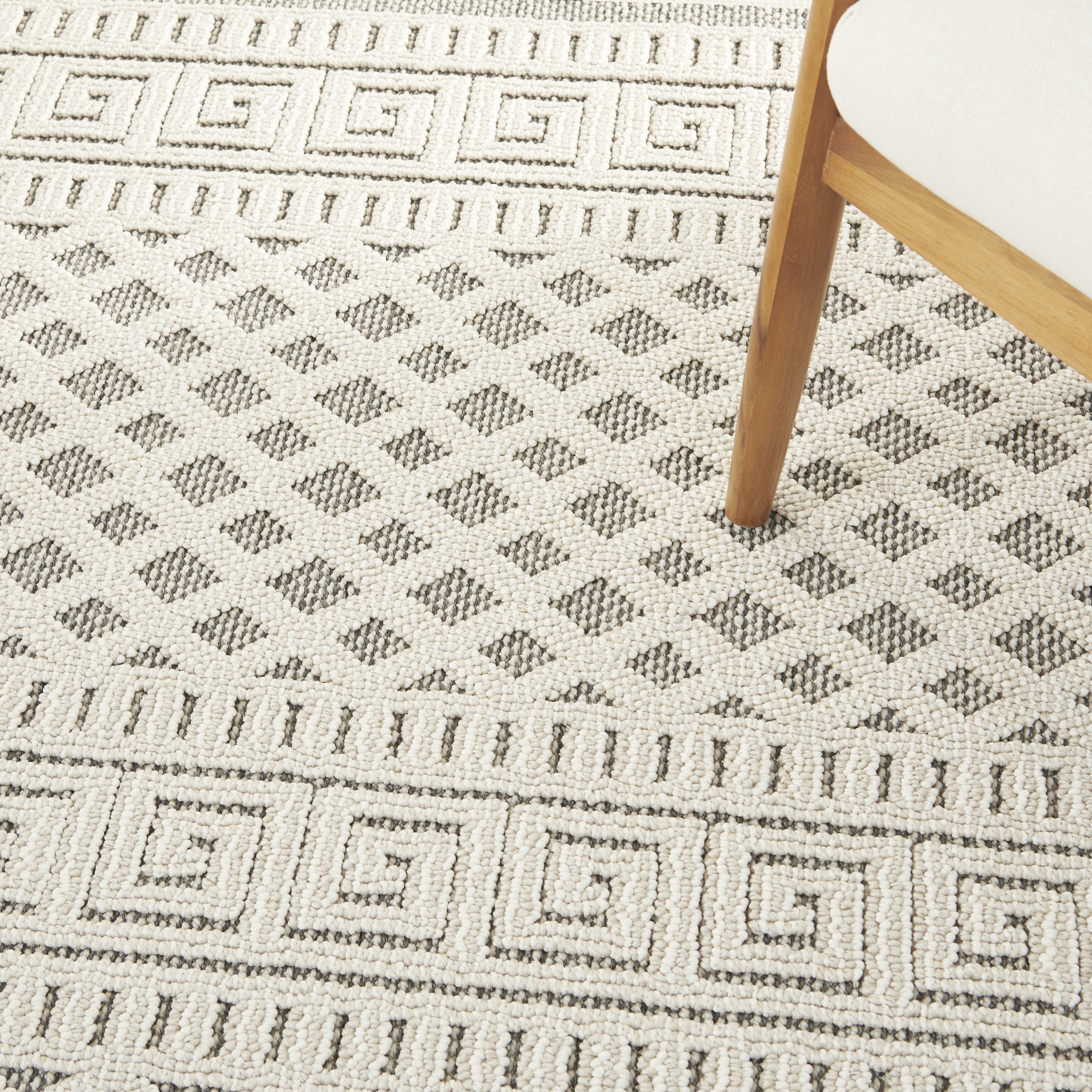 Nourison Paxton Modern & Contemporary Ivory/Grey 4' x 6'2" Area Rug, (4x8)