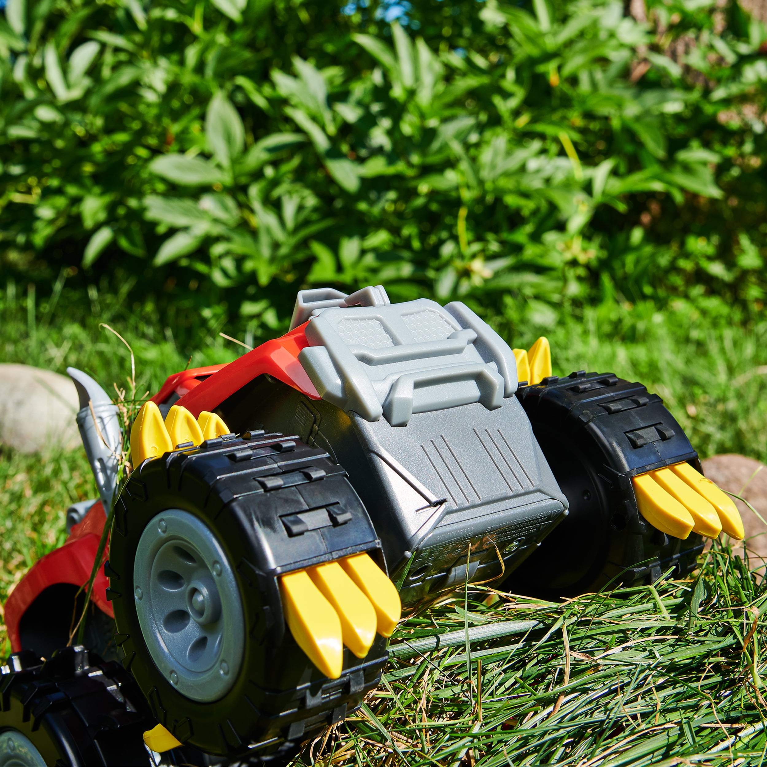 toy truck with claws in tires