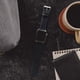 thumbnail image 5 of Correa de reloj BARTON de piel negra y costuras azules para Apple, 5 of 7