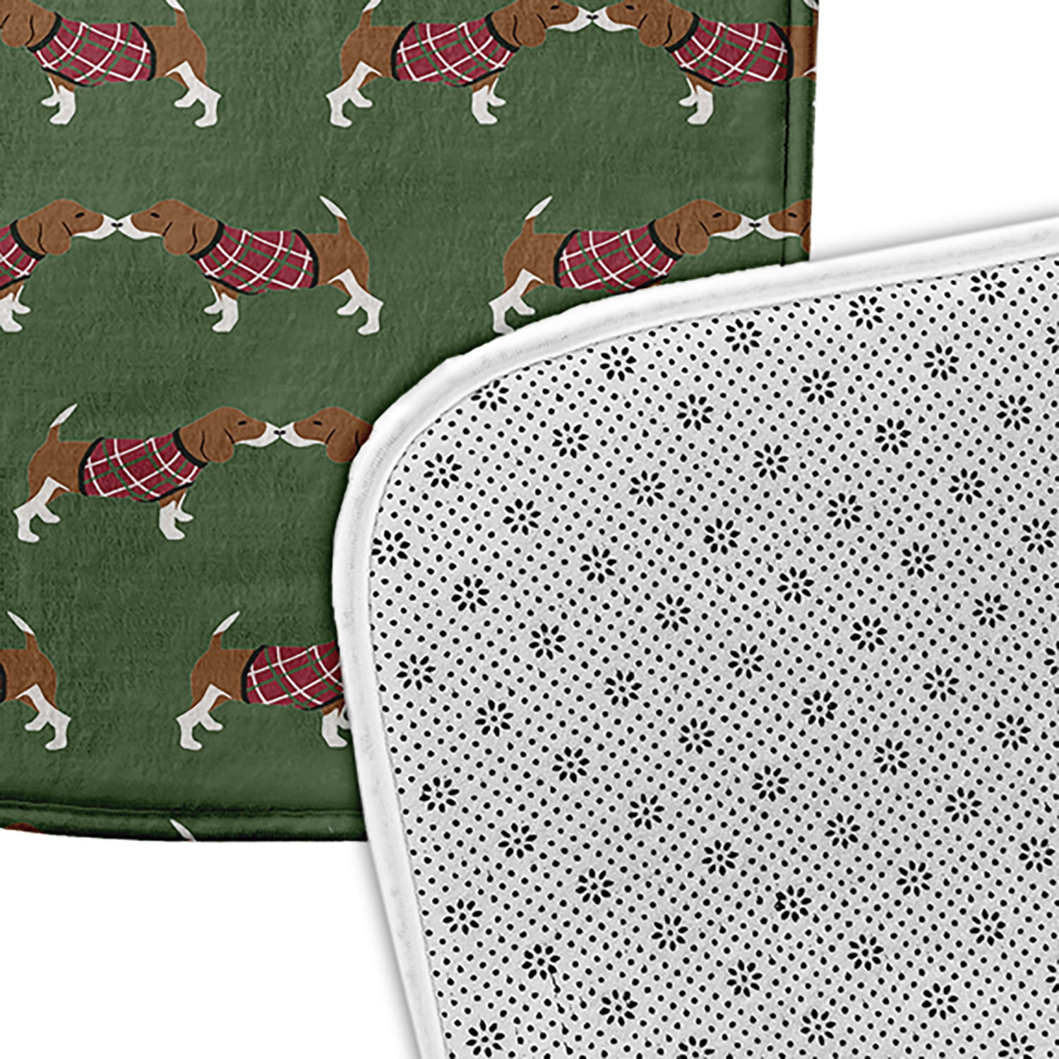 Simply Daisy Warmest Wishes Kissing Doggies Pet Feeding Mat for Dogs and Cats