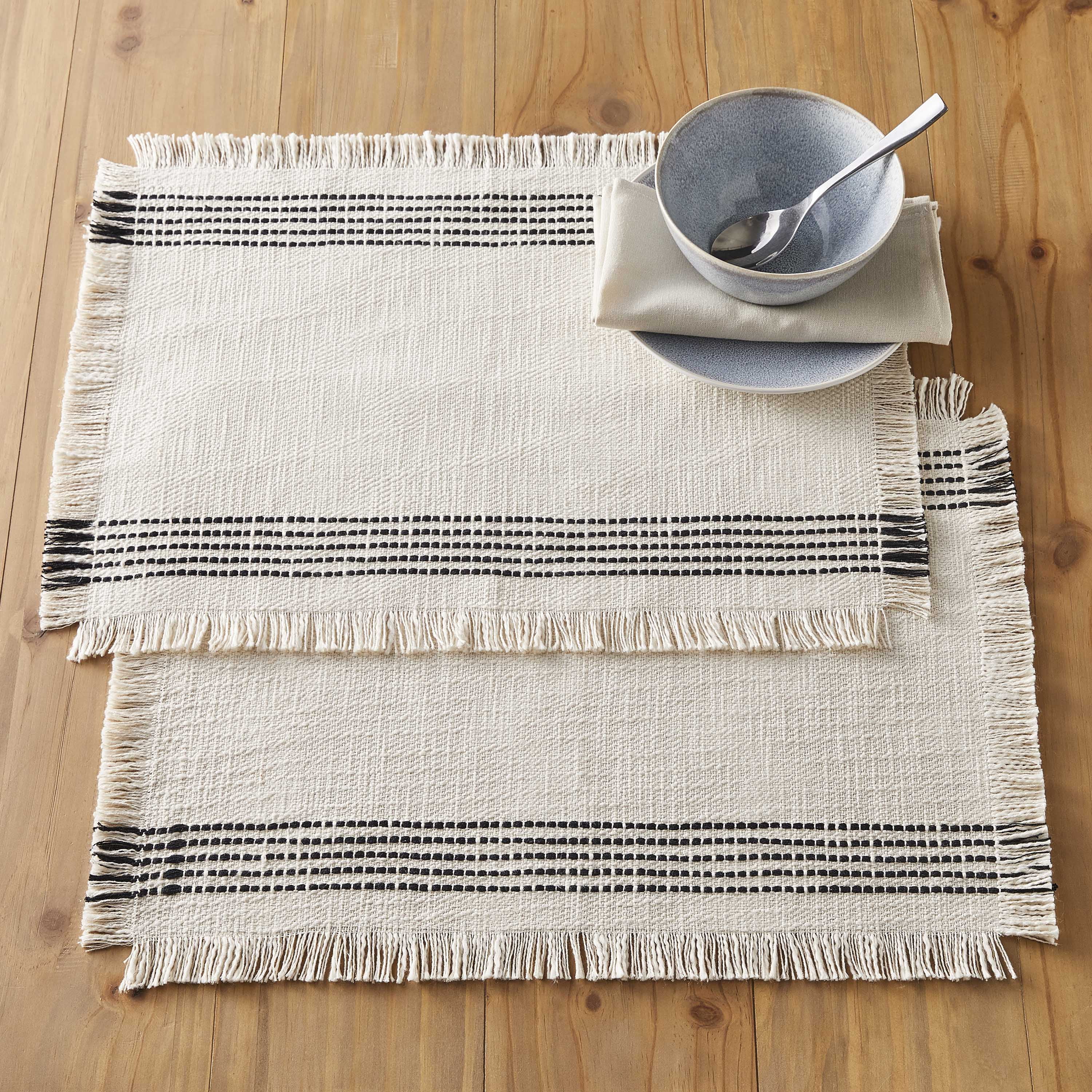 Better Homes & Gardens Jett Stripe Table Place Mat - 14" x 20" - Black & White - 100% Cotton