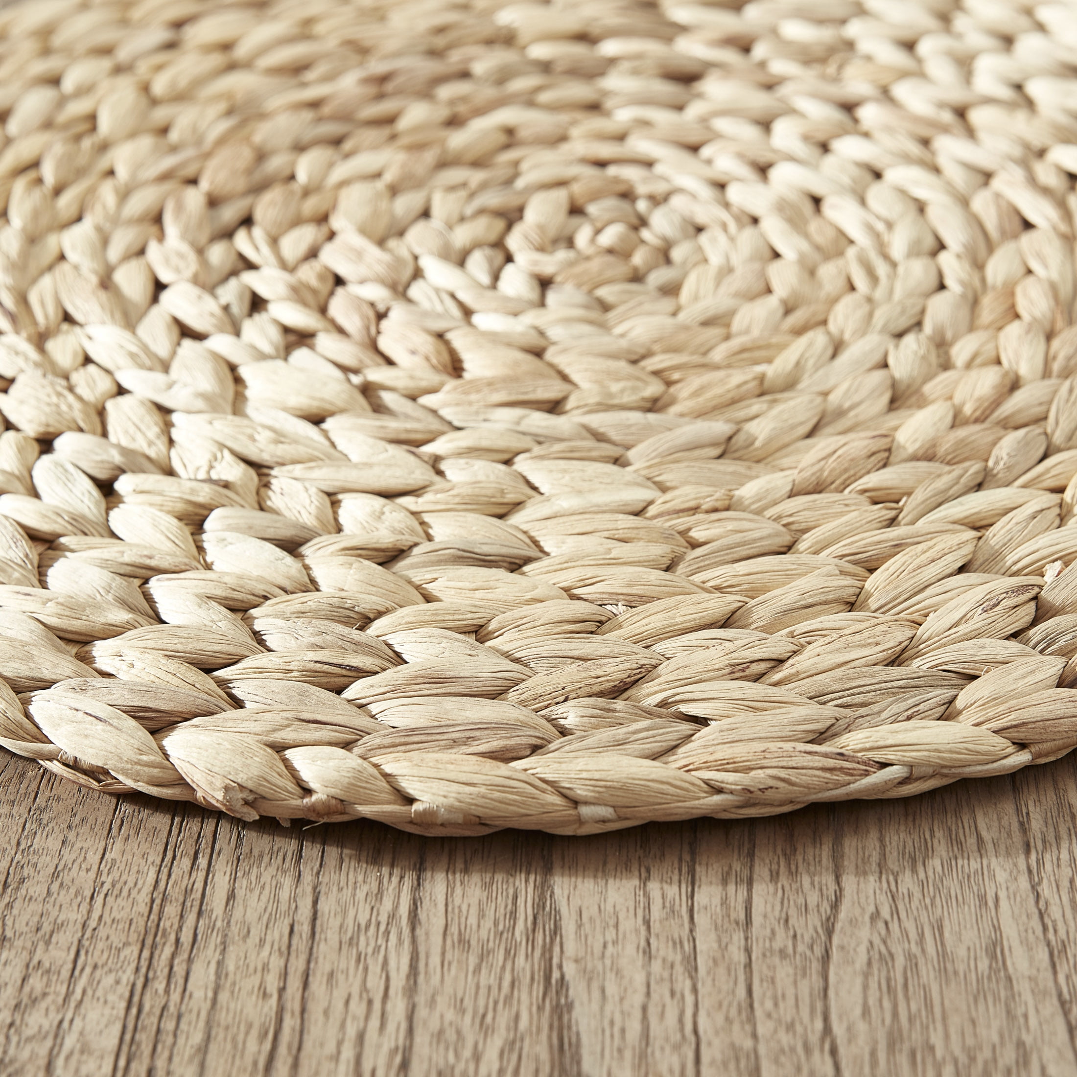 Better Homes & Gardens Round Natural Water Hyacinth Weave,Table Placemat, 15"