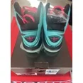 thumbnail image 3 of leBron 8 South Beach, 3 of 10