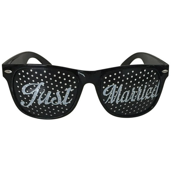 17 Main Bridal Party Wedding Party Sunglasses - Just Married - Black