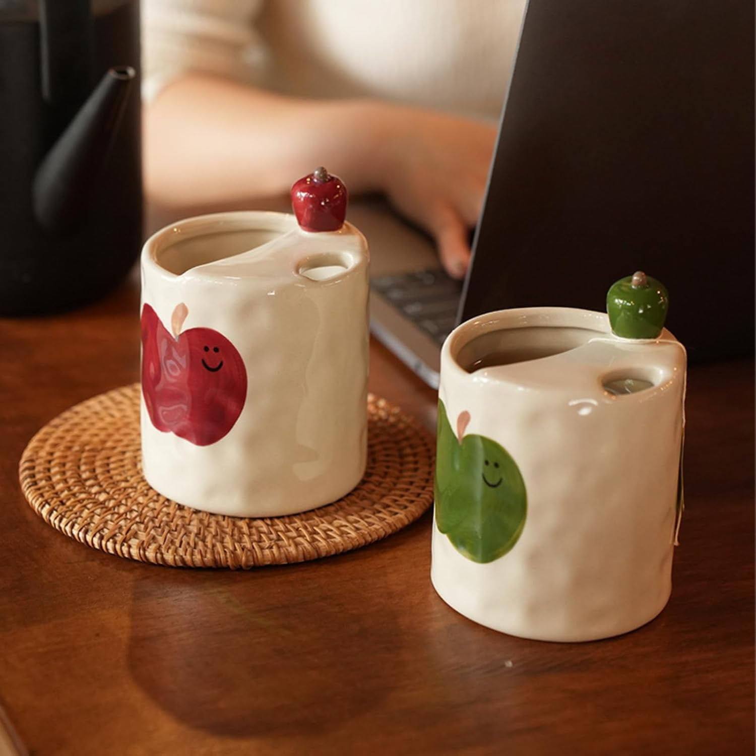 ABCISI Ceramic Coffee Mug, 10oz 3D Apple Espresso Cup for Kitchen Home Office, Novelty Porcelain Coffee Cup with Hand-Painted Apple for Water, Milk, Tea, Lovely Present and Home Decor, Green